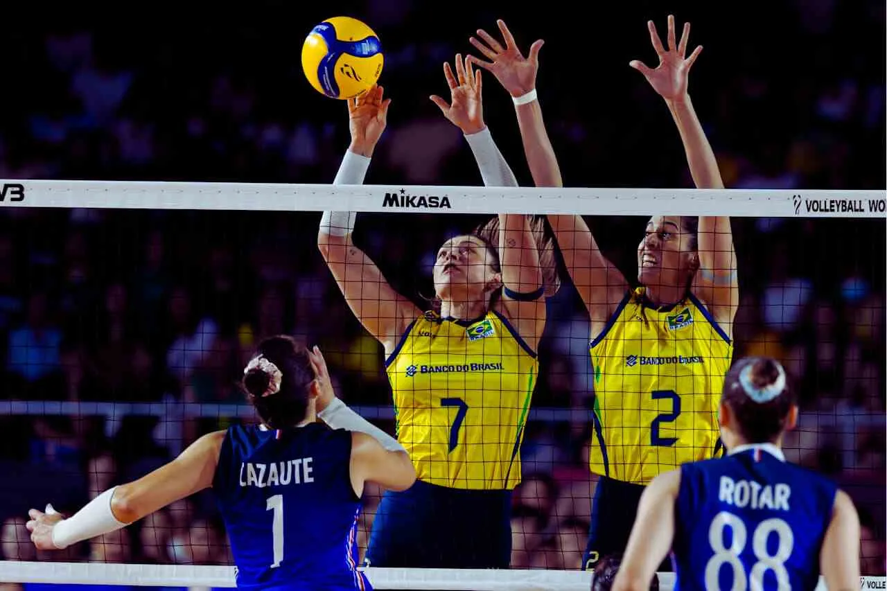 Drama Lima Set! Brazil Tumbangkan Prancis dan Lolos ke 16 Besar Kejuaraan Voli Putri Dunia 2025