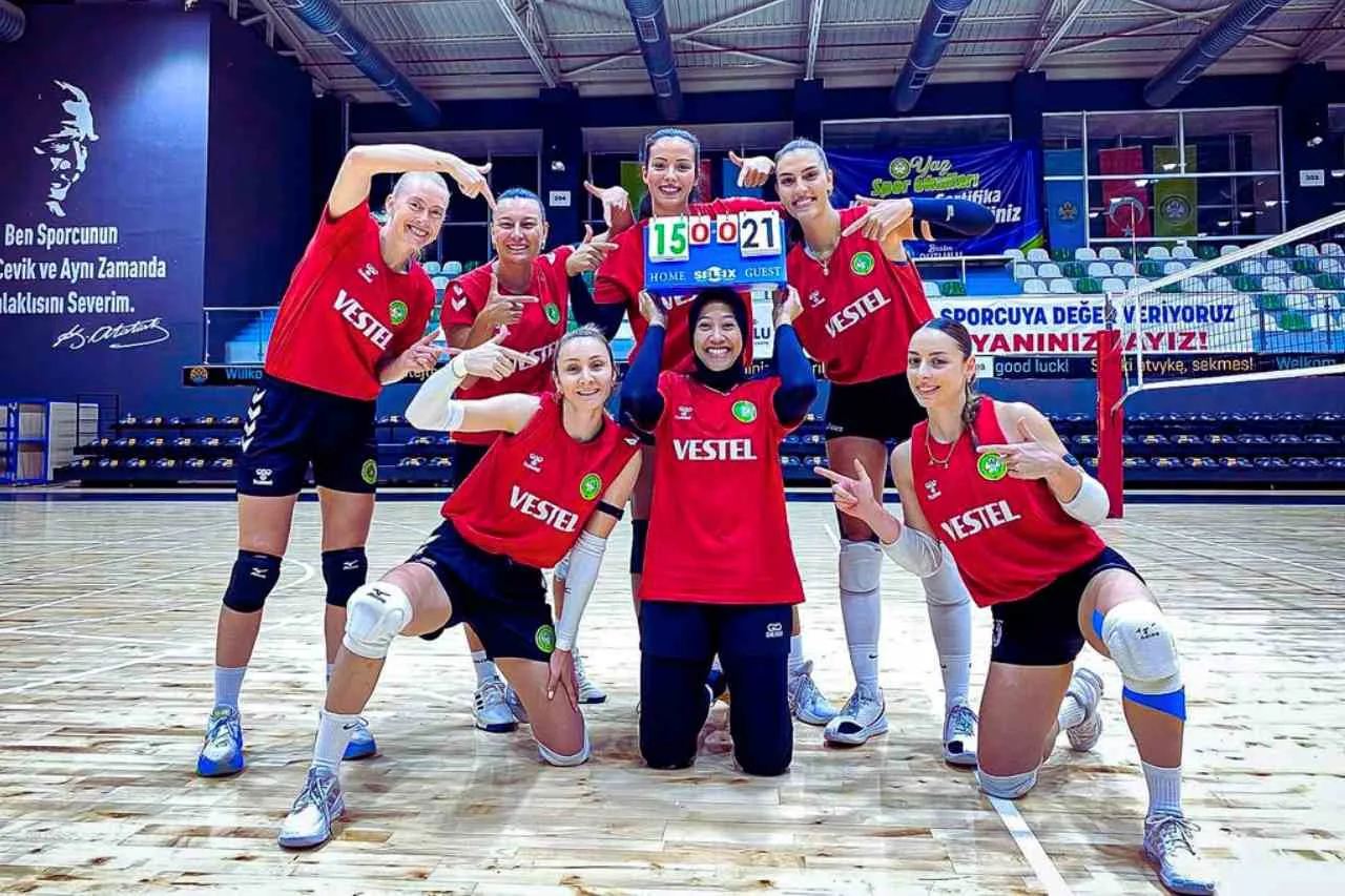 Megawati Menang Di Sesi Latihan Bersama Manisa BBSK, YouTube Klub Langsung Melejit